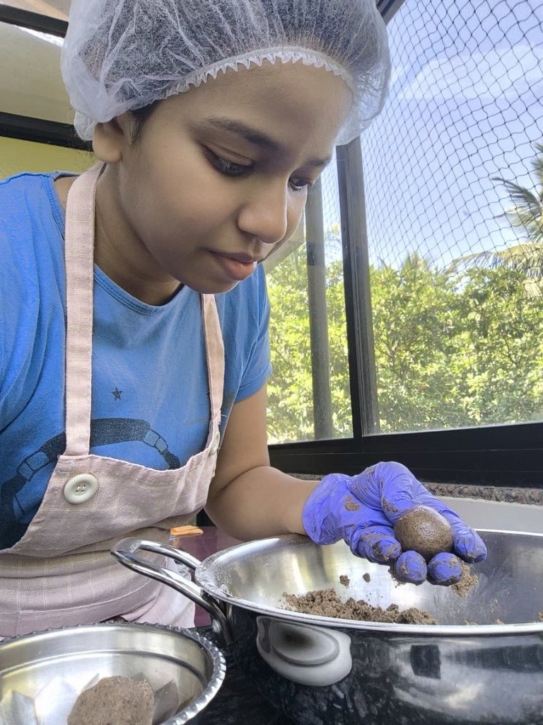 Handcrafting Laddus at SatvaChi